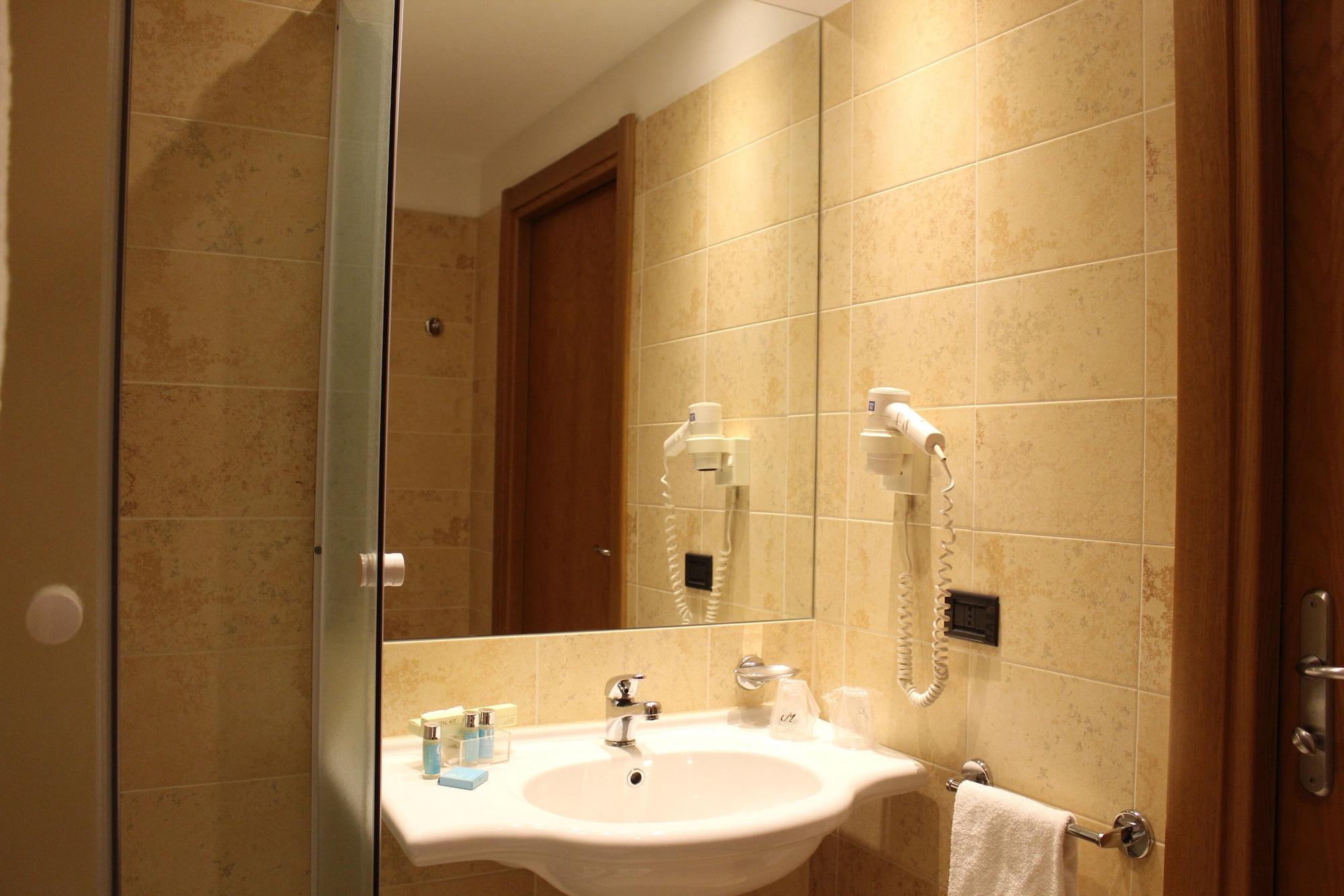 Hotel Mh Fiera 4*